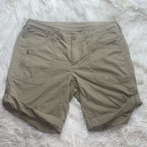 The North Face Hiking Shorts - Picture 1 of 7